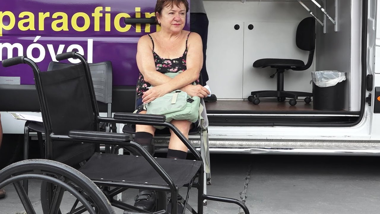 Oficina realiza consertos gratuitos em cadeiras de rodas e proteses